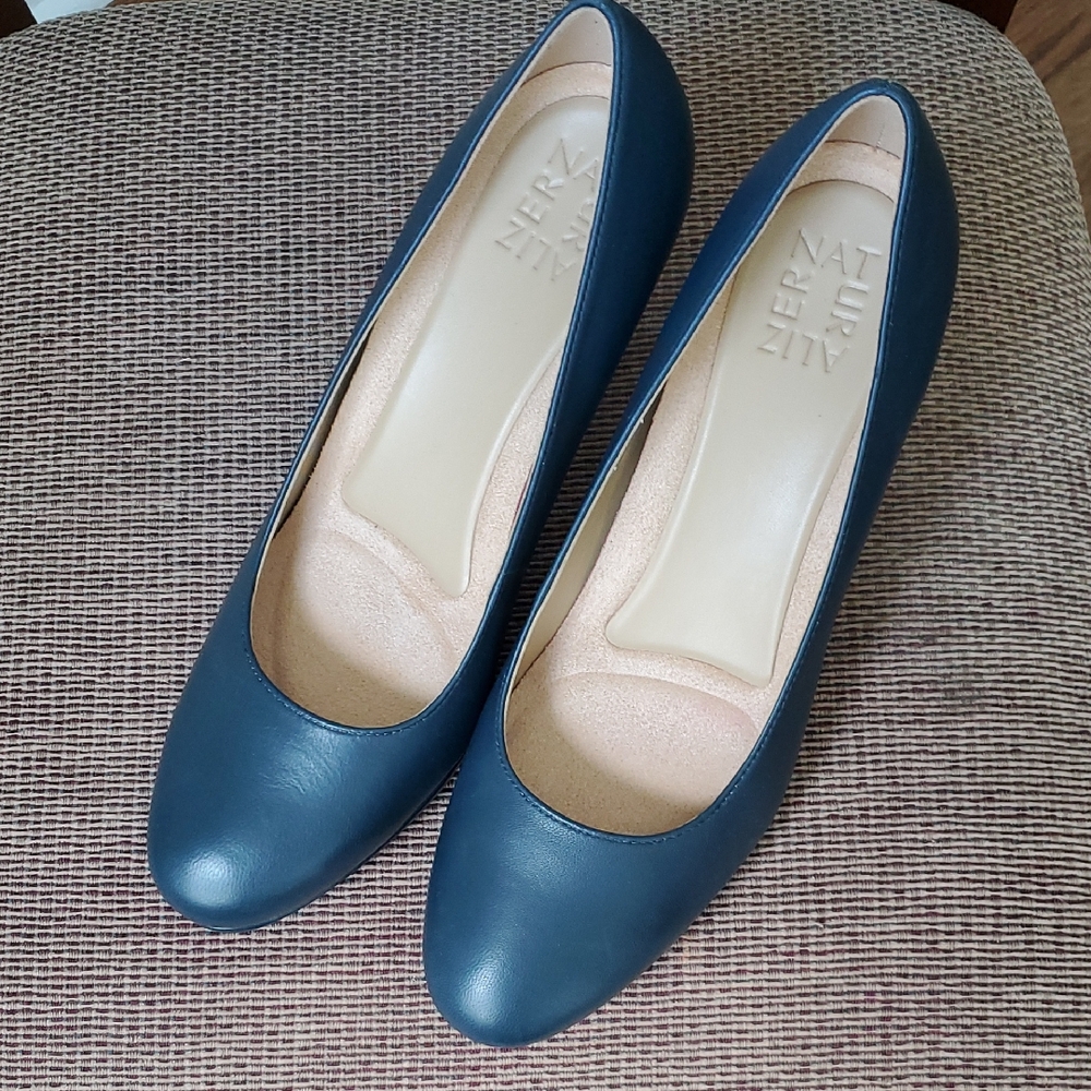 Naturalizer women's pumps-NEW